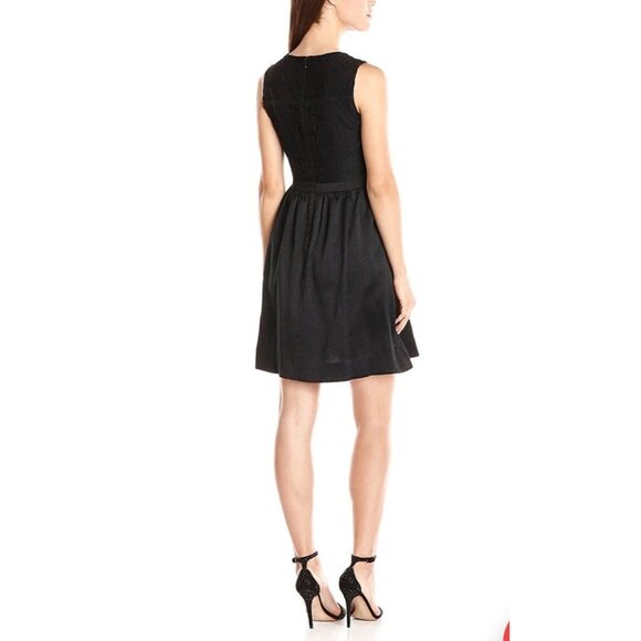 Taylor Black Lace Baby Doll Dress Sz 8 (Medium) Womens Sparkly with Pockets - Picture 2 of 14